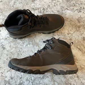 Columbia waterproof Hiking Boots size 12 men